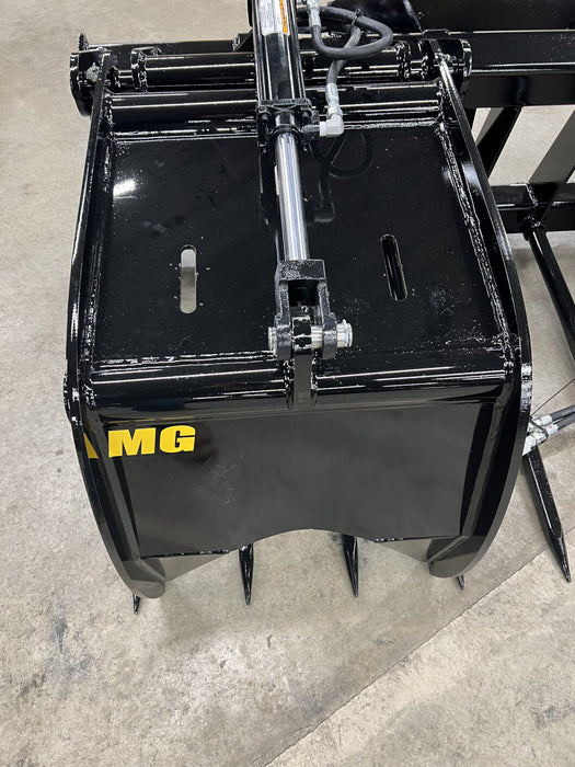 Stinger Attachments Skid Steer Manure Spear Grapple Bucket (MSG)