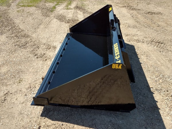 Stinger Attachments Tractor Material Bucket – Series 3 (MB3)